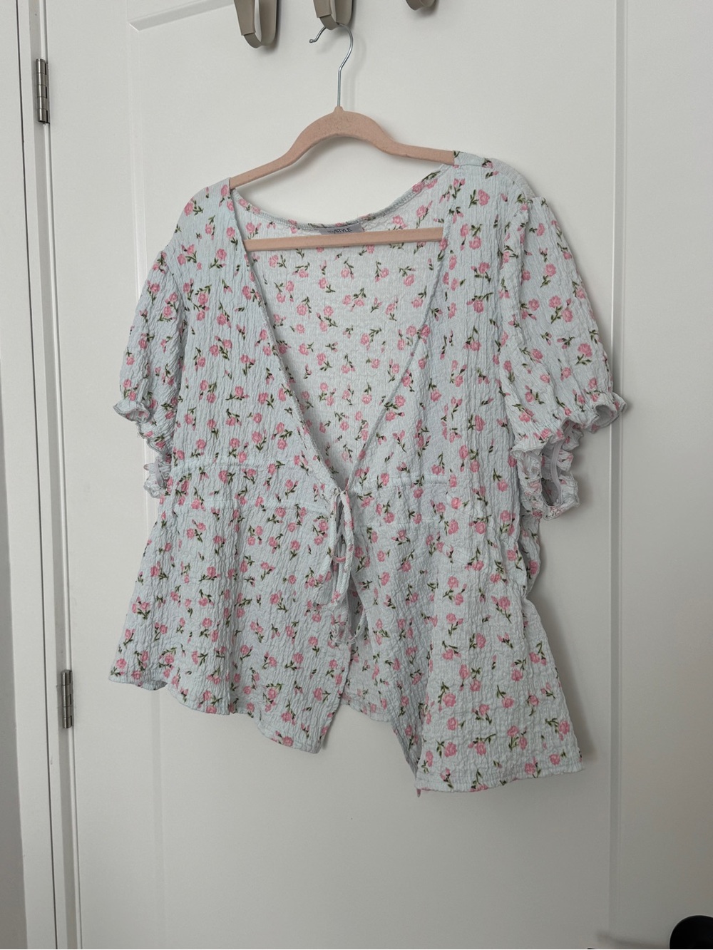 Women's Light Blue Floral Tie-Front Short Sleeve Top